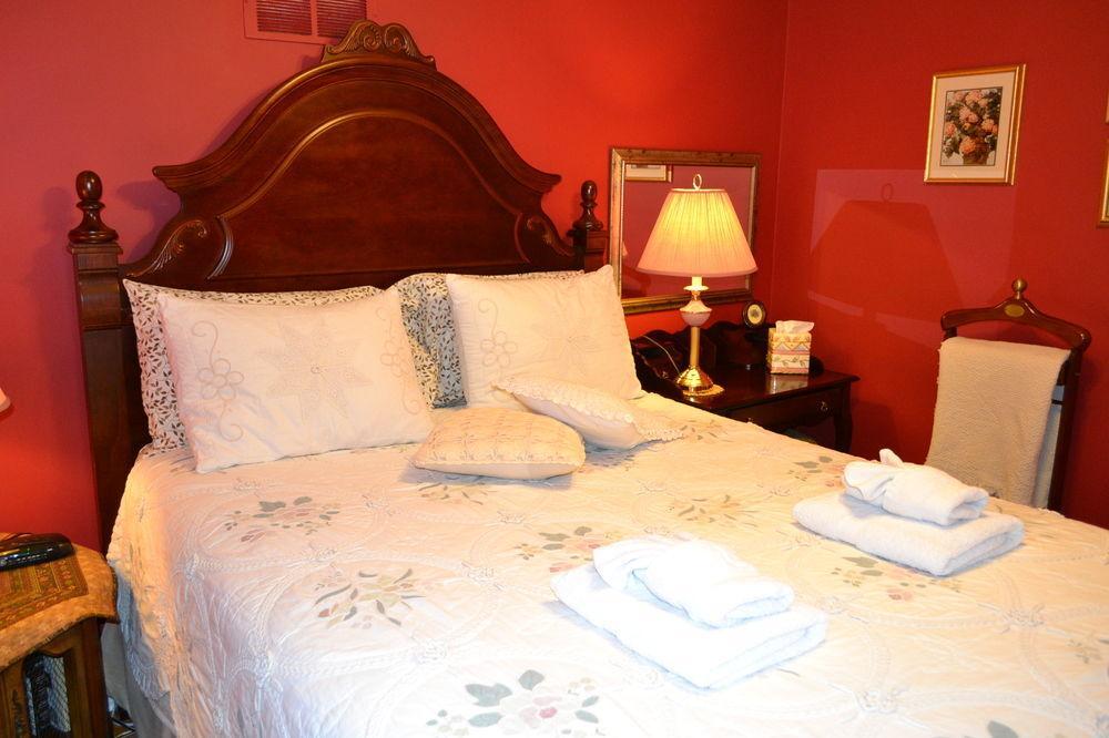 Williams Gate Bed & Breakfast Private Suites Niagara-on-the-Lake Buitenkant foto