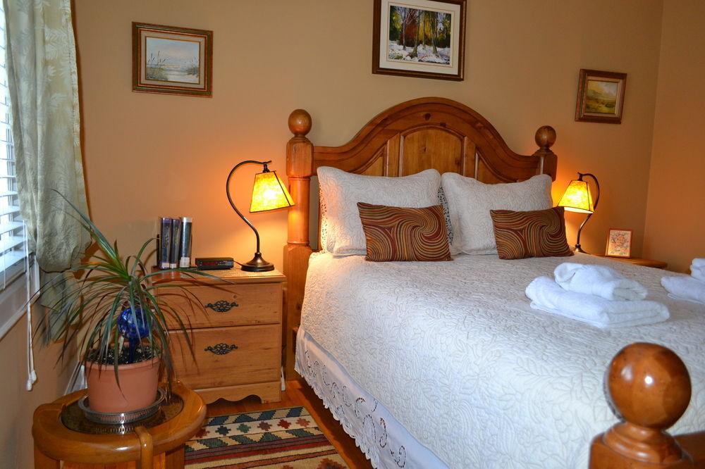 Williams Gate Bed & Breakfast Private Suites Niagara-on-the-Lake Buitenkant foto