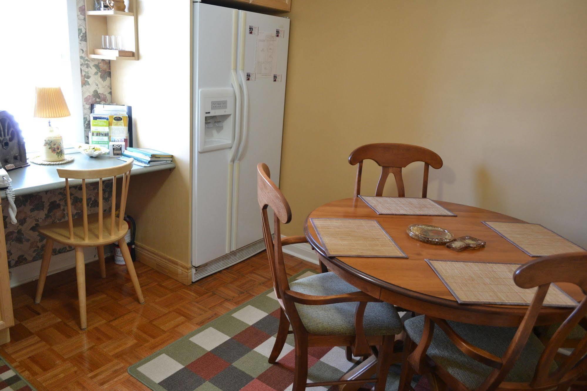 Williams Gate Bed & Breakfast Private Suites Niagara-on-the-Lake Buitenkant foto