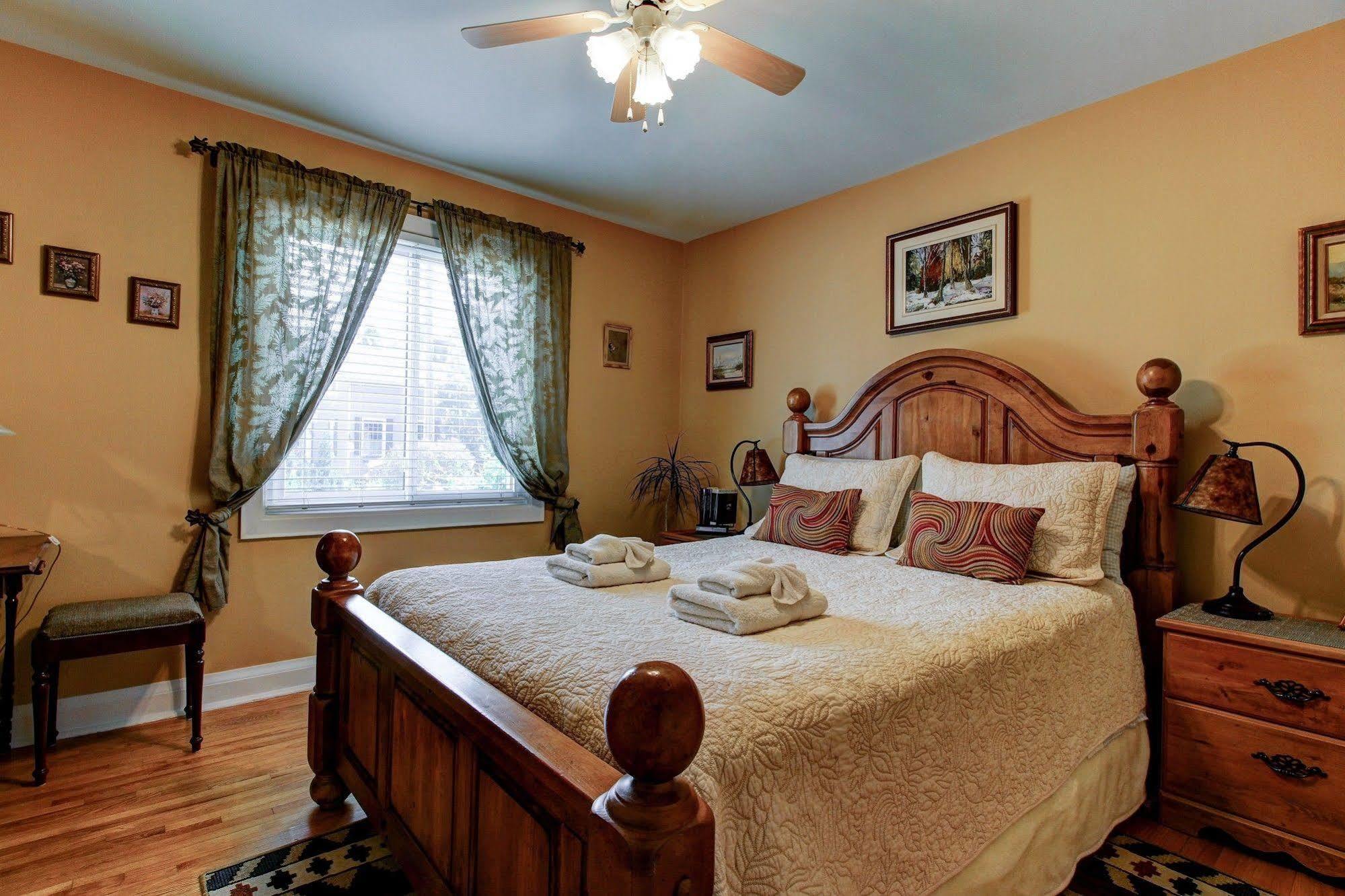 Williams Gate Bed & Breakfast Private Suites Niagara-on-the-Lake Buitenkant foto