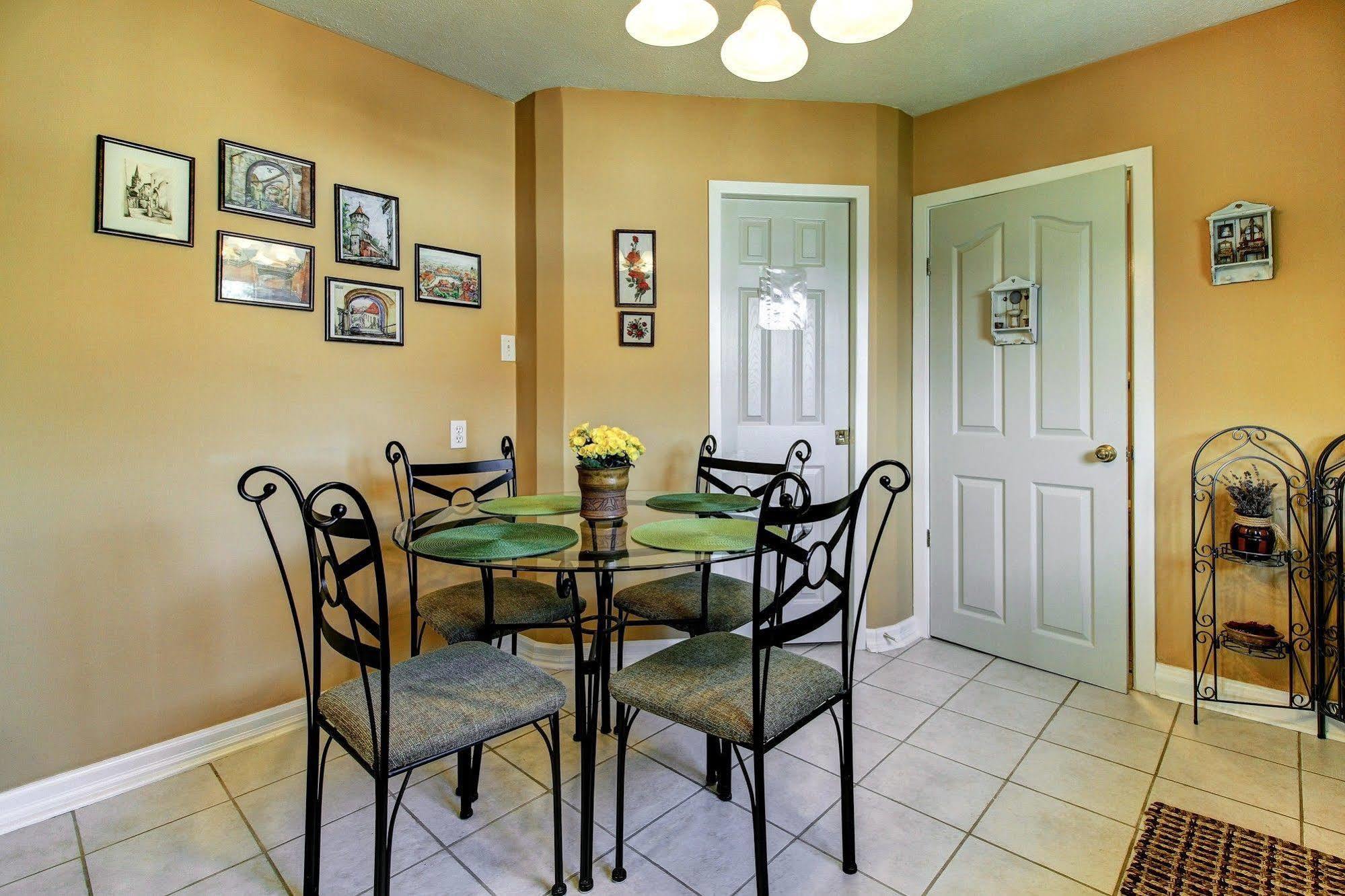Williams Gate Bed & Breakfast Private Suites Niagara-on-the-Lake Buitenkant foto